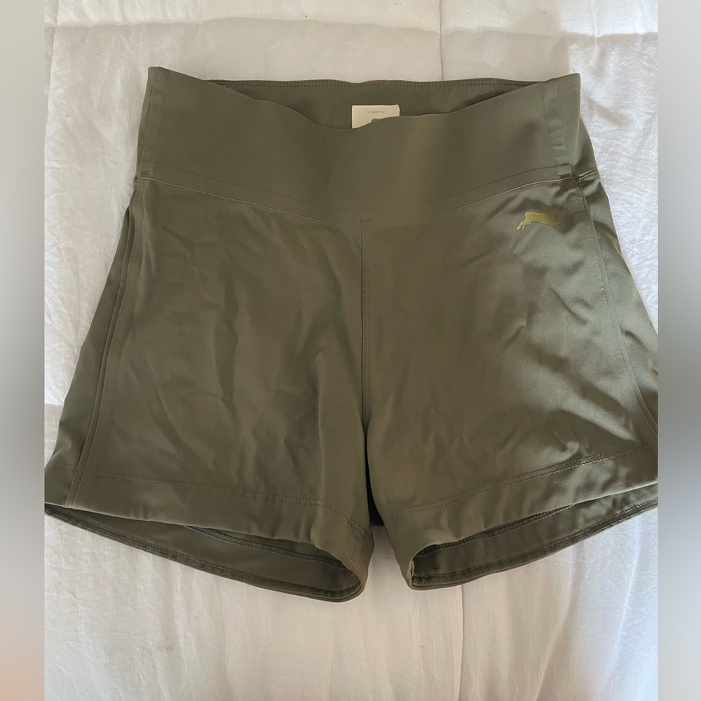 Women’s Size Small Bell Lap Shorts